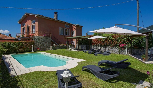 Beautiful private villa with private pool, WIFI, TV, patio, pets allowed and panoramic view