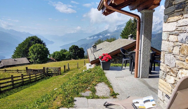 Beautiful private villa for 6 people with WIFI, TV, patio and pets allowed