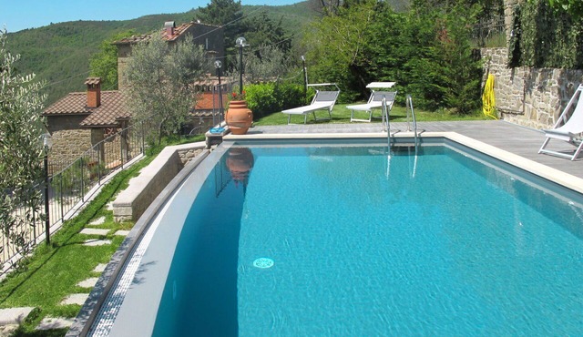 Beautiful private villa for 6 guests with private pool, TV and terrace