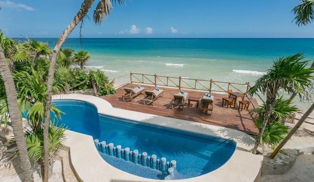 BEAUTIFUL PRIVATE BEACH FRONT LUXURY VILLA RETREAT NEAR TULUM