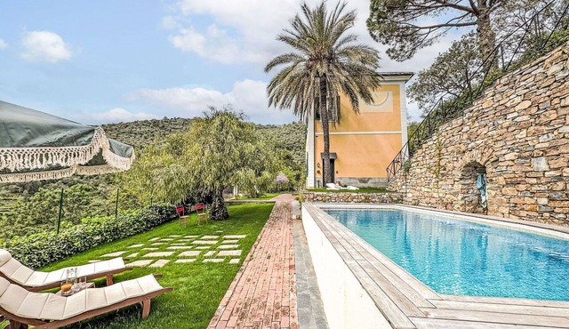 Beautiful private villa for 8 guests with private pool, WIFI, patio and panoramic view