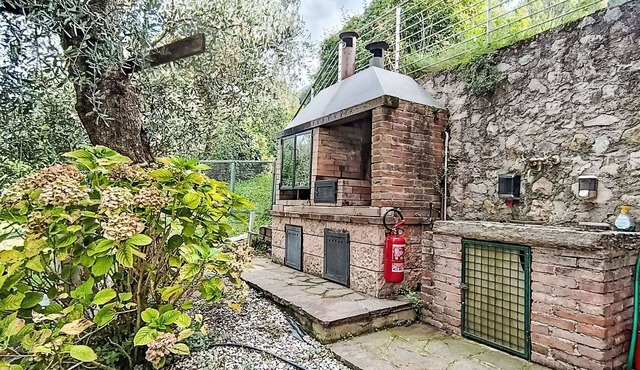 Beautiful private villa for 4 guests with WIFI, A/C, TV, patio and pets allowed