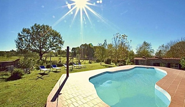 Beautiful private villa for 7 people with private pool, WIFI, pets allowed and panoramic view