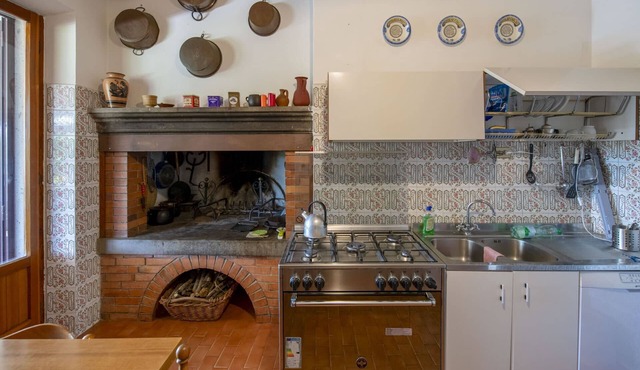 Beautiful private villa for 10 guests with WIFI, A/C, private pool, TV, terrace and pets allowed