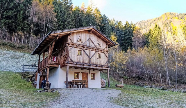 Beautiful private villa for 8 people with patio, pets allowed and panoramic view