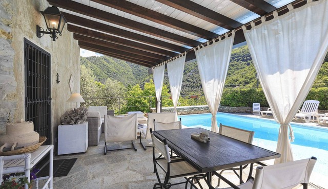 Beautiful Private Villa With Pool And Pleasant Countryside Views