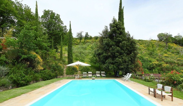 Beautiful private villa with private pool, A/C, hot tub, WIFI, TV, balcony, pets allowed and par...