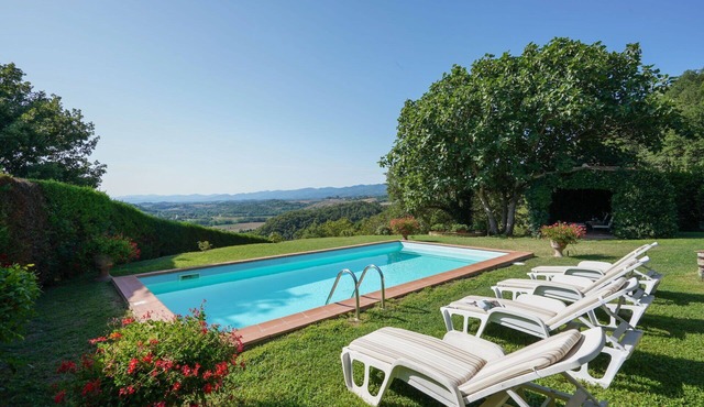 Beautiful private villa for 4 people with A/C, WIFI, private pool, TV, patio and panoramic view