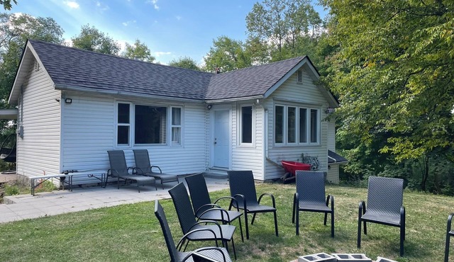 Beautiful property in Dundas Valley near Ancaster Mill