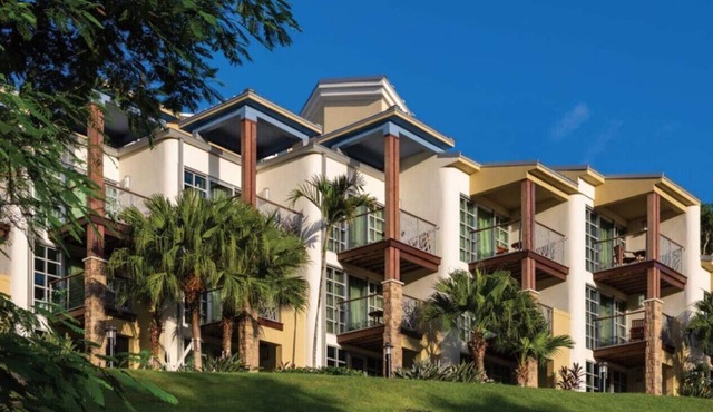 Beautiful resort setting with amazing amenities in this Studio Apt