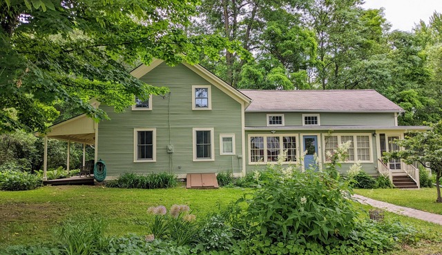 Beautiful Riverfront Antique Farmhouse