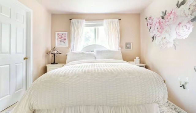 BEAUTIFUL ROOM FOREST VIEW