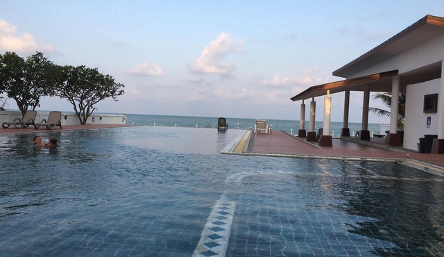 Beautiful, sea-view, 3-bedroom condo situated on the southern Gulf of Thailand