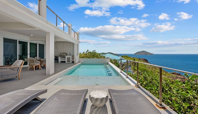 Beautiful SeaCrown Estate-Oceanfront- 4BR 4.5BA with Pool