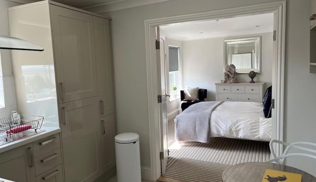 Beautiful Seafront Studio Apartment