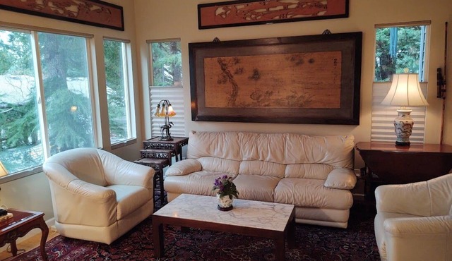 Beautiful, secure, private townhouse in Silverdale.