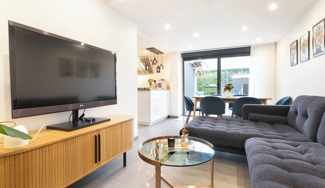 Beautiful & Spacious House Near Paris - 3 bedrooms