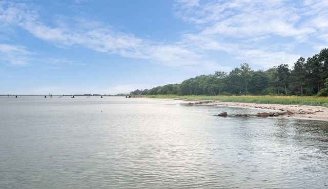 Beautiful, spacious cottage near the charming Hou.