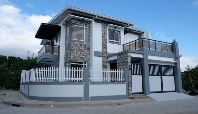 Beautiful & spacious vacation house with 4 bedroom and 5 aircons