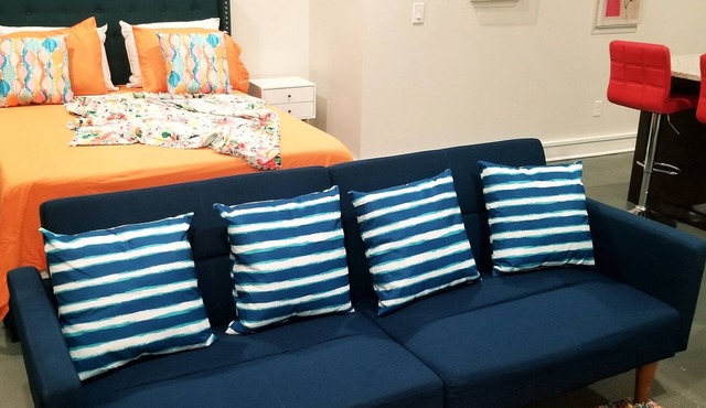 Beautiful Studio Apt#2 in heart of Riverside