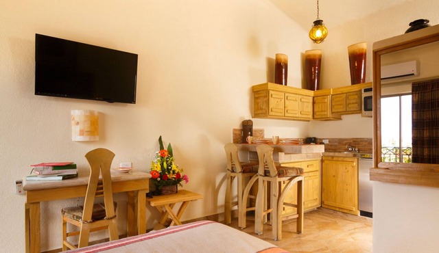 Beautiful studio located 7 blocks from La Marina Cabo San Lucas