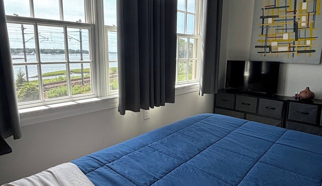 Beautiful Studio overlooking the Mystic River