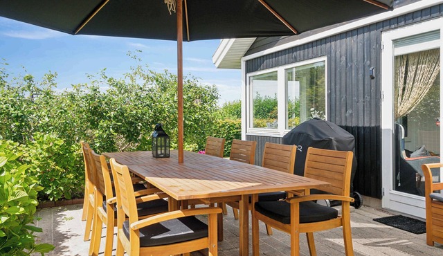 Beautiful summer house for 8 people and 2 dogs