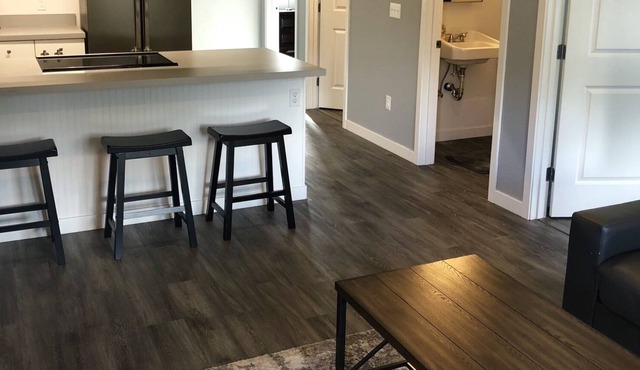 Beautiful Three Bedroom, Two Bath with Mountain Views