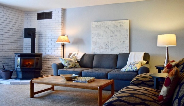 Beautiful, Upgraded Lake Tahoe Condo at the base of Palisades Alpine Meadows