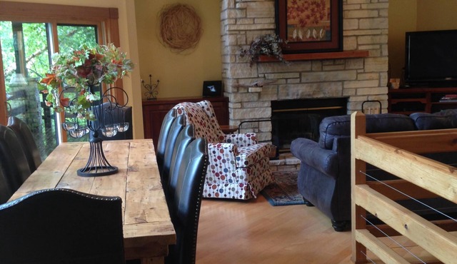 Beautiful Upscale 6Br/4.5Ba Vacation Home And Private Carriage House On 2.5 Acre