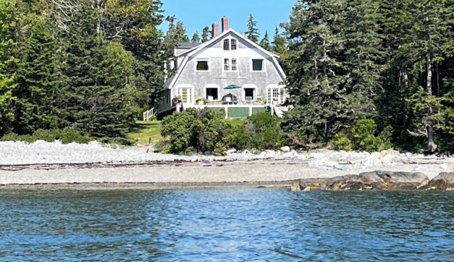 Beautiful Victorian Home with Private Beach