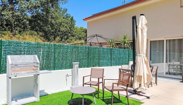 Beautiful villa for 4 people with A/C, WIFI, TV, patio and pets allowed