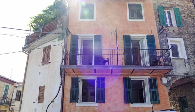 Beautiful villa for 4 people with WIFI, balcony, pets allowed and panoramic view