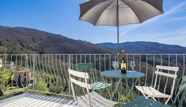 Beautiful villa for 7 guests with WIFI, private pool, TV, terrace and pets allowed