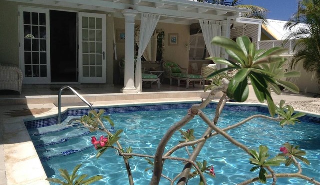 Beautiful Villa,Private Pool, Sun Terraces,Garden,Hi Speed Wi Fi, steps to beach