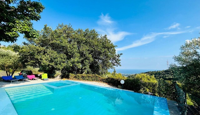 Beautiful villa with private pool 10 minutes from Capo d Orlando and the sea