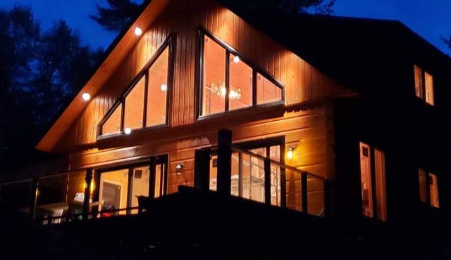 Beautiful waterfront log home
