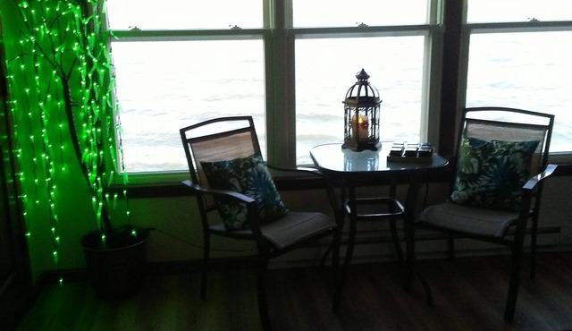 BEAUTIFUL WATERFRONT CONDO, SHORES OF LAKE ERIE, ANY CLOSER YOU NEED A BOAT.