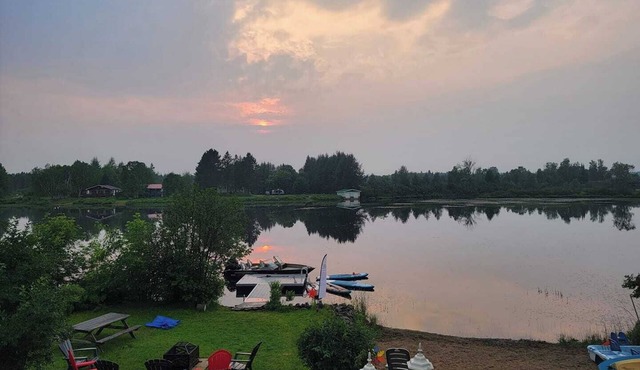 Beautiful waterfront with beach and spa!