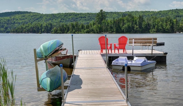 Beautiful waterfront cottage
