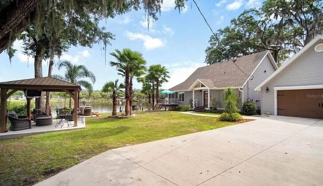 Beautiful Waterfront Home on the Alafia River