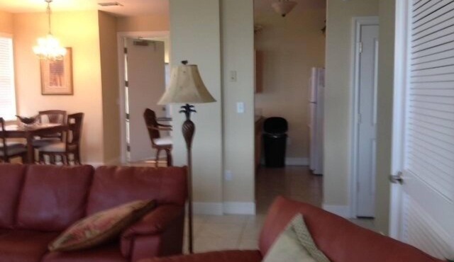 Beautifully Decorated Condo, Close To Downtown Stuart