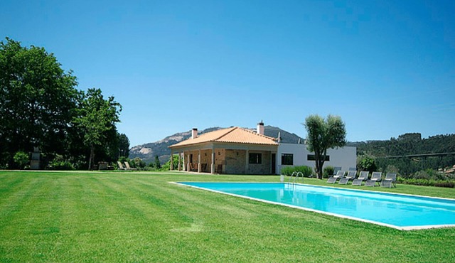 Beautifully Restored Ponte de Lima Farm House | 6 Bedrooms | Quinta Fornelos