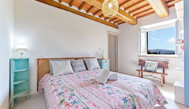 Beautifully restored farmhouse with private pool, Wi-Fi, and air conditioning.