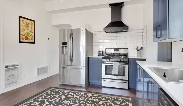 Beautifully Updated Victorian 2 blocks from Historic Main Street!