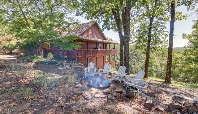 Beaver Lake Home w/Game Room, Boat Slip & Views!