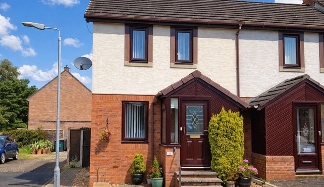 Beckside Garden Brampton - sleeps 4 guests in 2 bedrooms