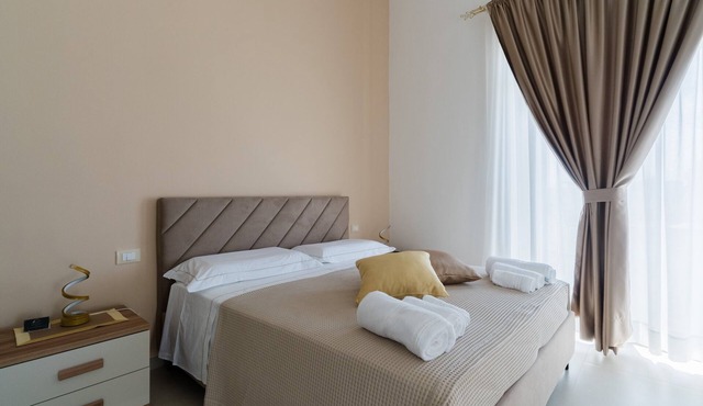 Bed and Breakfast 'Camera Jacky' with Balcony, Wi-Fi and Air Conditioning