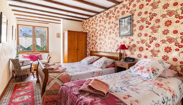 Bed and Breakfast 'Chambre Klimt' with Shared Pool, Shared Terrace and Wi-Fi