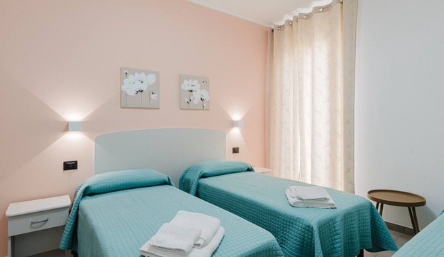 Bed And Breakfast Champagneria 'Room 4' with Shared Terrace, Wi-Fi and Air Conditioning